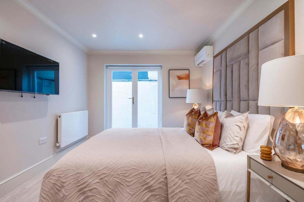 Hyde Park Suites-1 * London